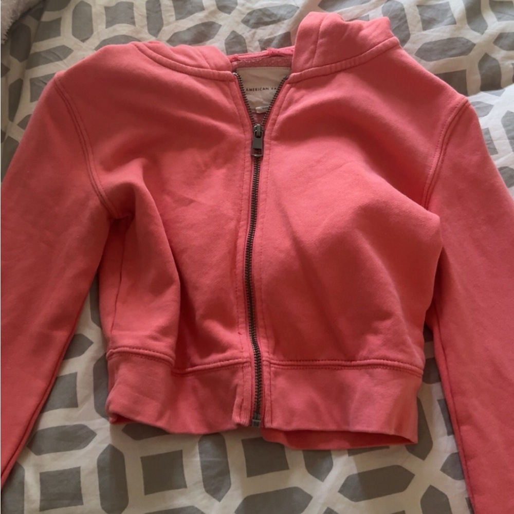 AE salmon cropped hoodie